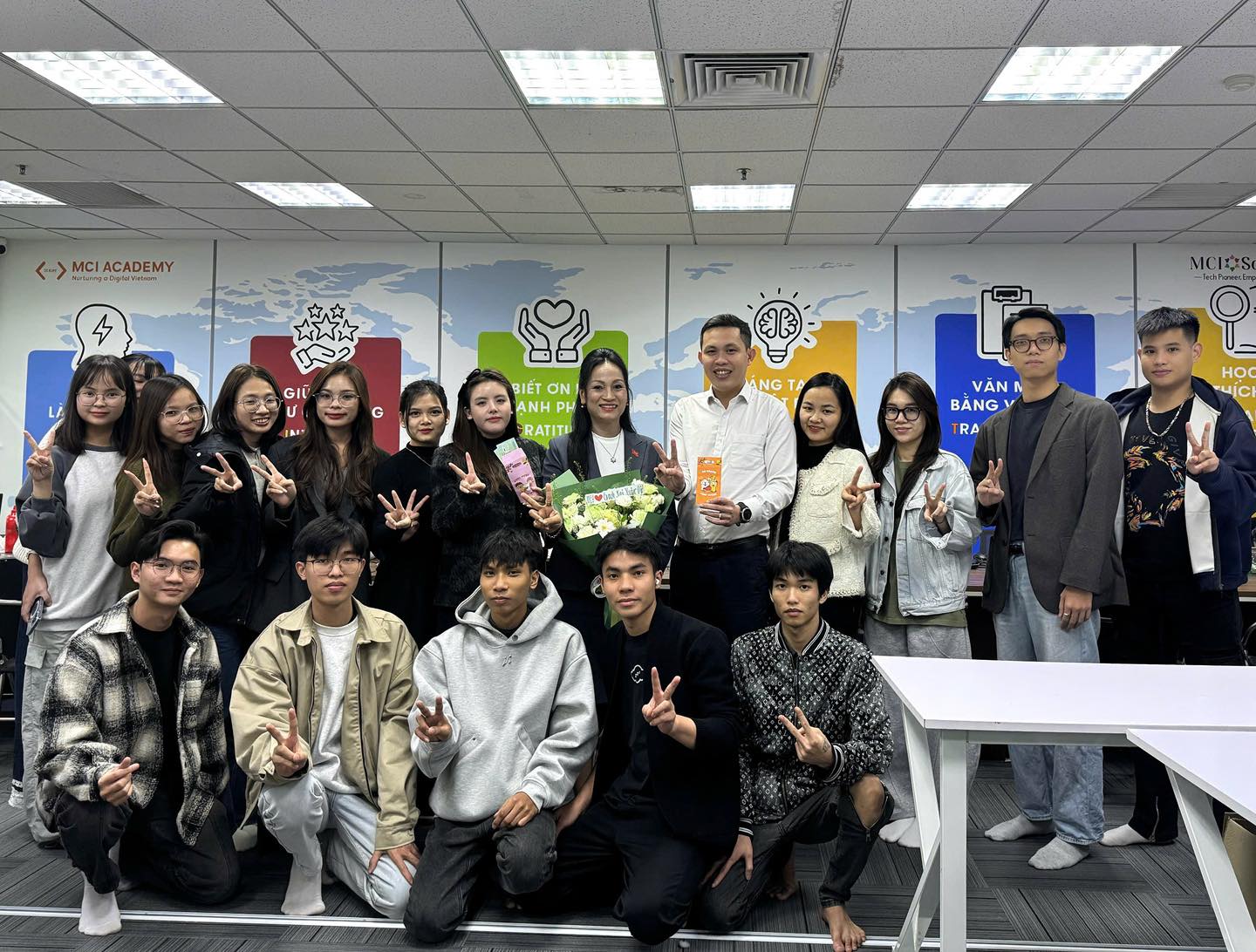 MCI tuyển dụng 4